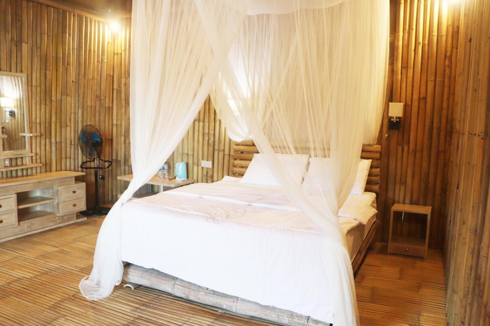 Loca Lobo Lodges Riung, Flores Exterior photo
